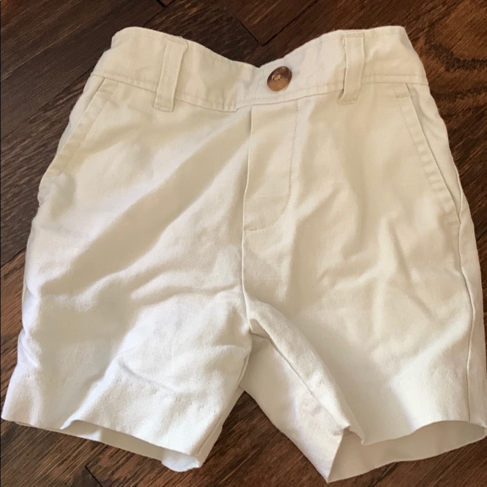 Linen khaki shorts